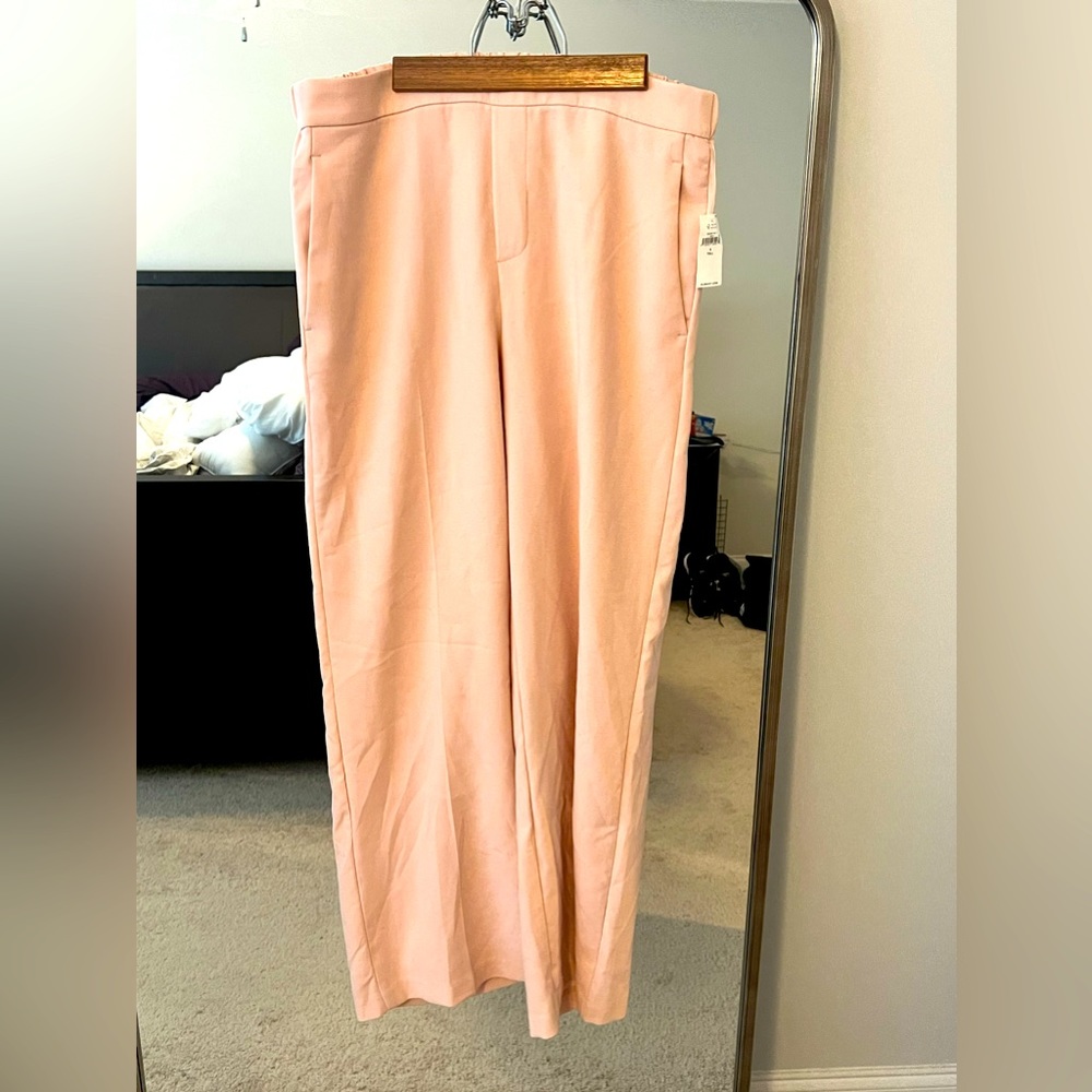 Old Navy NWT pull on pink crop trouser